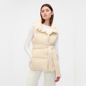NWT Gap Belted Puffer Vest  Large